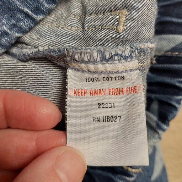 2011 euc Mini Boden denim star shorts - Picture 6 of 9